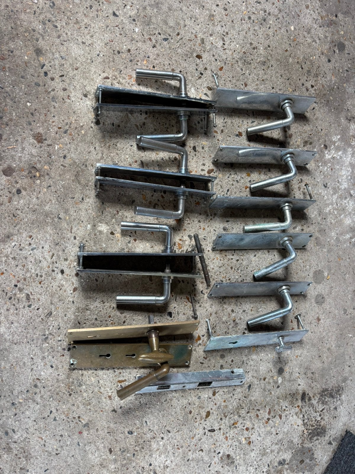 Vintage deurbeslag: klinken, krukken en scharnieren, Ophalen, Gebruikt, Koper of Messing, Klink of Kruk