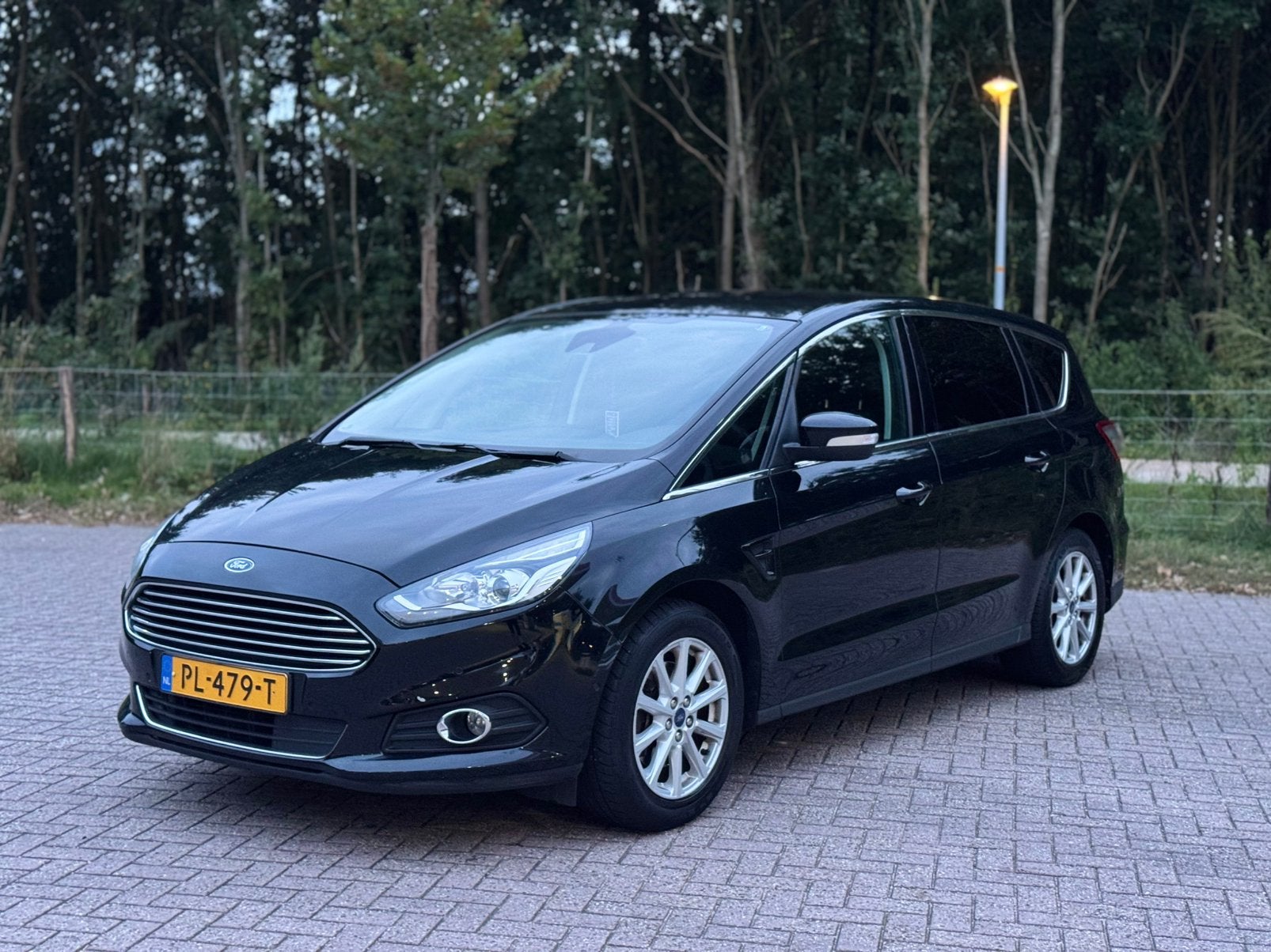 Ford S-Max 2.0 TDCi Automaat 7-Persoons 180PK   |NAP|, Auto's, 4 cilinders, 2000 kg, 7 stoelen, Zwart