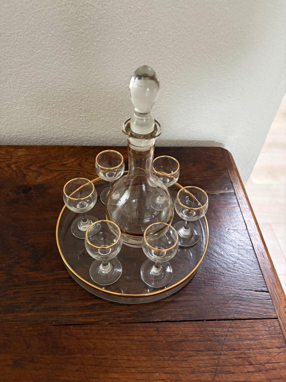 Vintage likeurstel met karaf, 6 glaasjes en glazen dienblad, Ophalen of Verzenden