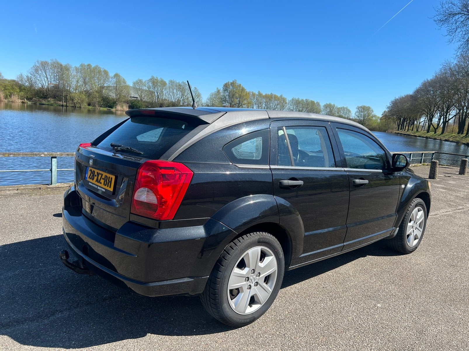 Dodge Caliber 2007 1.8 Handgeschakeld Trekhaak Airco, Auto's, Caliber, Zwart, Handgeschakeld, Particulier