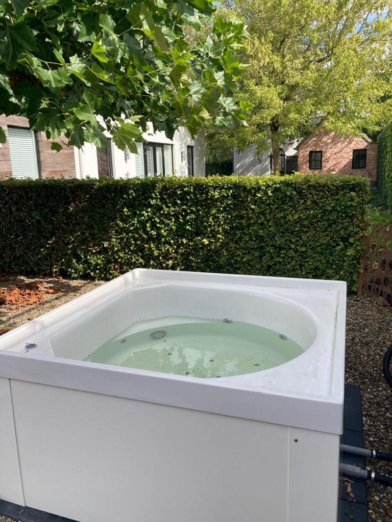 IJsbad met Khione koeling/ warm, Ophalen, Gebruikt