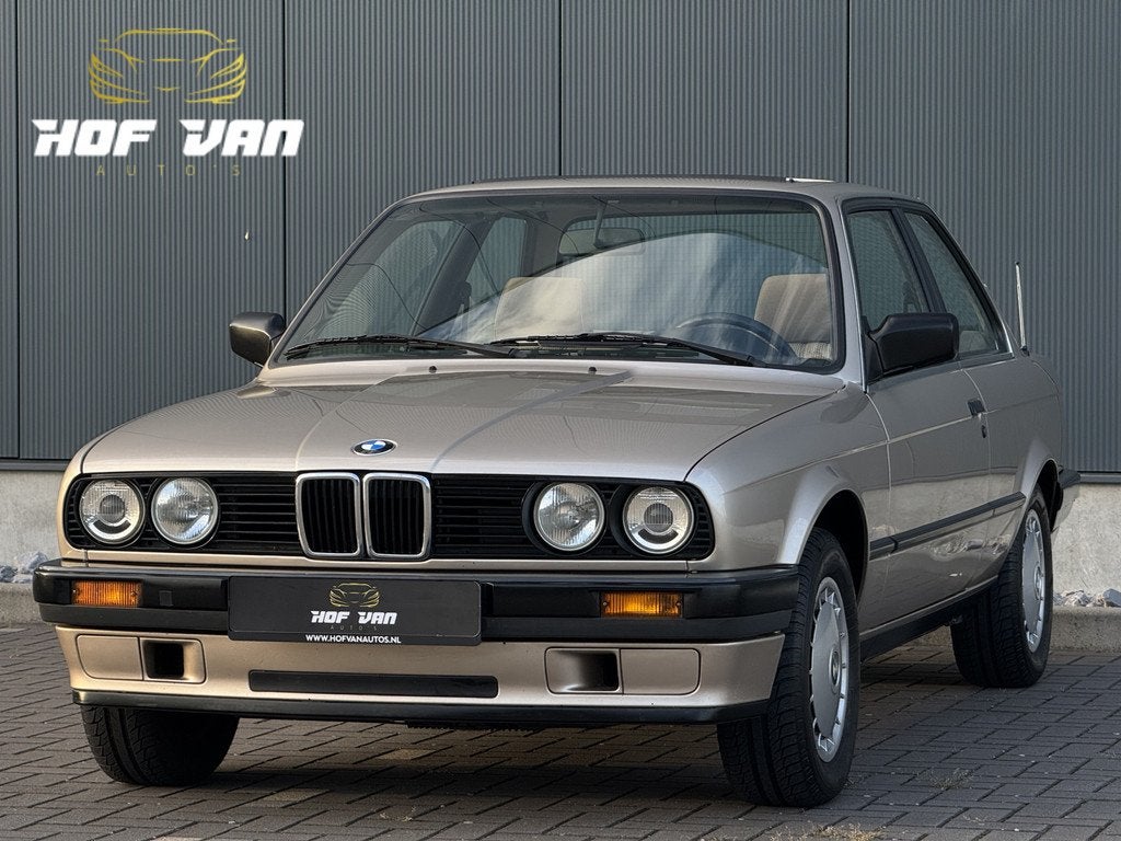 BMW 318I E30 Automaat/Youngtimer, Auto's, Automaat, Stof, Gebruikt, Beige