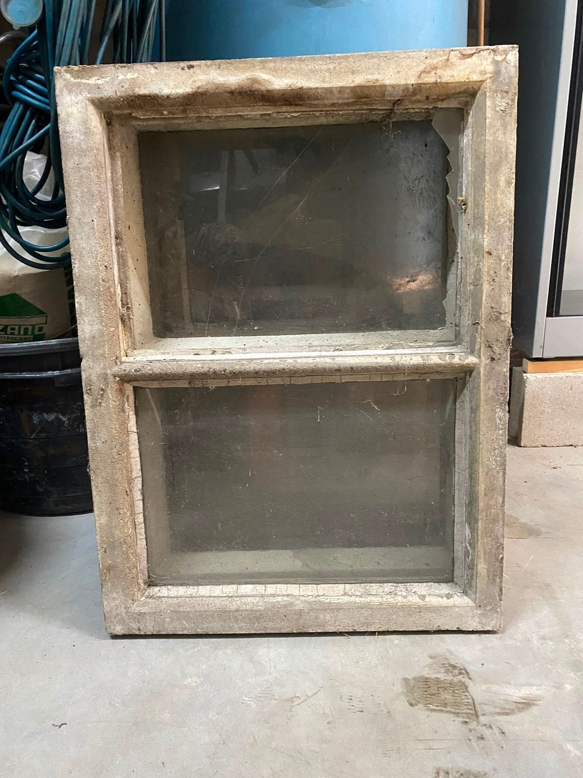 Betonnen stalraam, Ophalen, Gebruikt, Minder dan 80 cm, Minder dan 80 cm