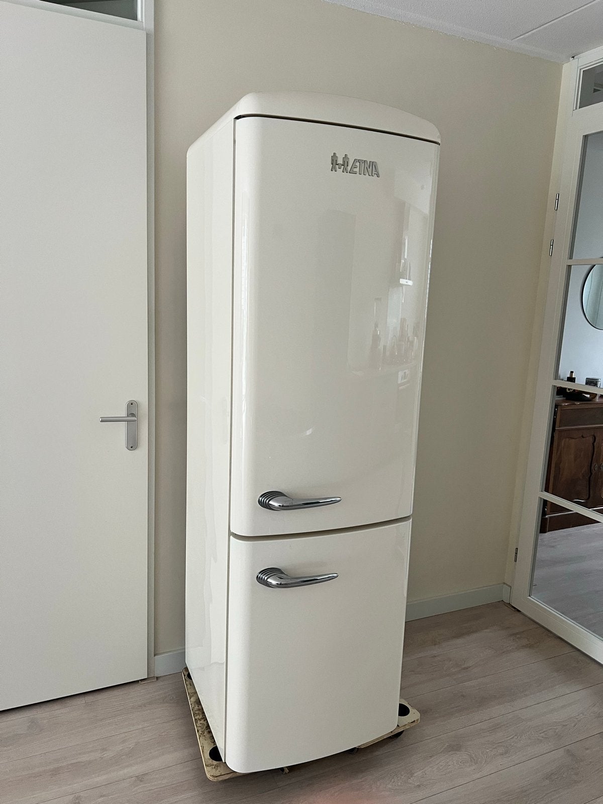 ETNA KWV594BEI Koel-vriescombinatie - Zo goed als nieuw, Witgoed en Apparatuur, Koelkasten en IJskasten, 200 liter of meer, 60 cm of meer