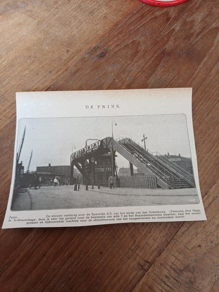 Knipsel voetbrug spoorlijn Schenkweg Den Haag 1923, Ophalen of Verzenden, 1920 tot 1940, Knipsel(s)