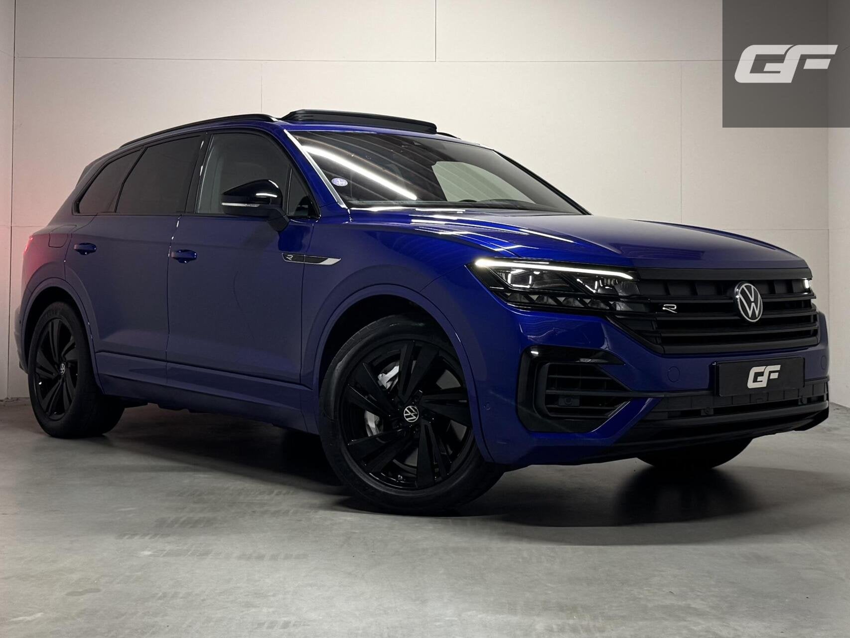 Volkswagen Touareg 3.0 TSi eHybrid 4MOTION R-Line Pano Lapiz, Auto's, Automaat, Gebruikt, Zwart, 2995 cc