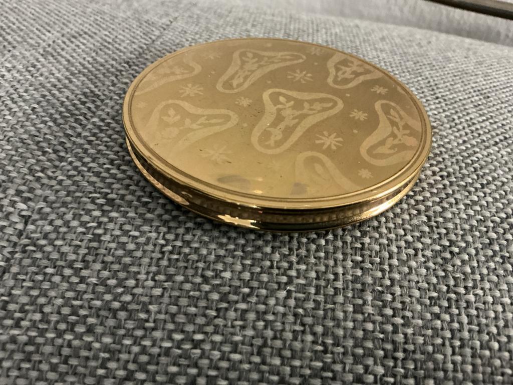 Gouden poederdoosje met spiegel, Gebruikt, Gehele gezicht, Ophalen of Verzenden, Make-up