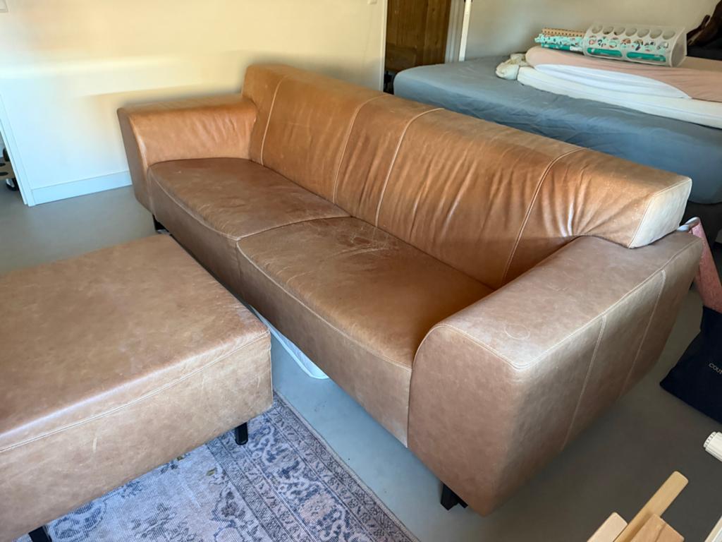 Leren bank en hocker in cognac kleur - 80x225 cm, Ophalen, Gebruikt, Driepersoons, Rechte bank