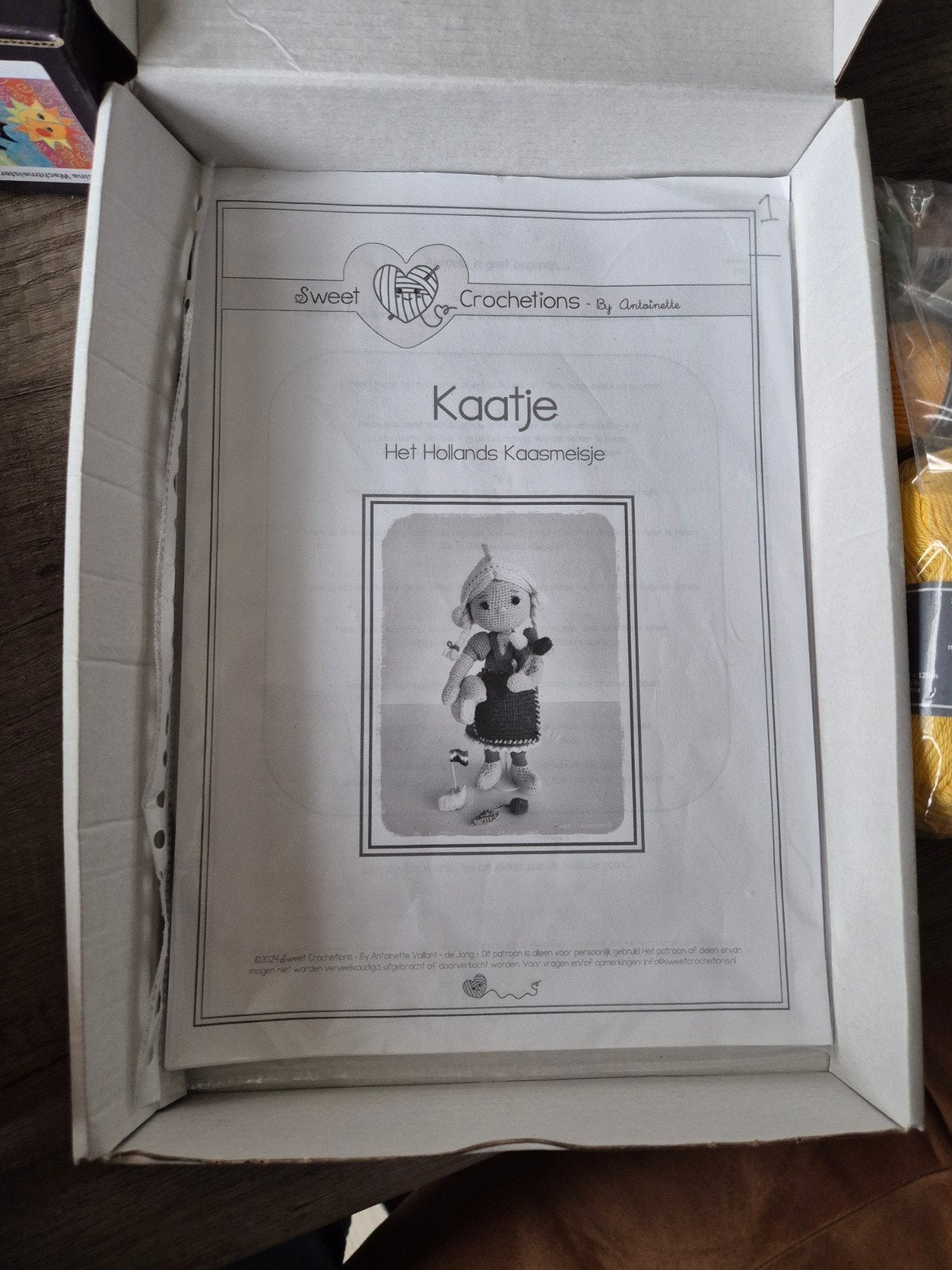 Nieuw haakpakket: Kaatje Het Hollands Kaasmeisje, Hobby en Vrije tijd, Ophalen of Verzenden, Nieuw, Haken, Wol of Garen