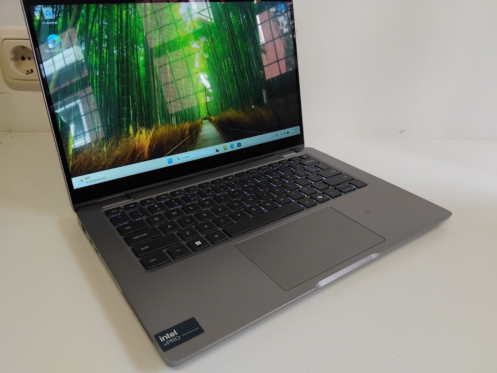 Dell Latitude 5350 2-in-1 Touchscreen Garantie April 2028, Computers en Software, Windows Laptops, Gebruikt, Qwerty, Intel® Core™ Ultra 5 135U 12 Cores
