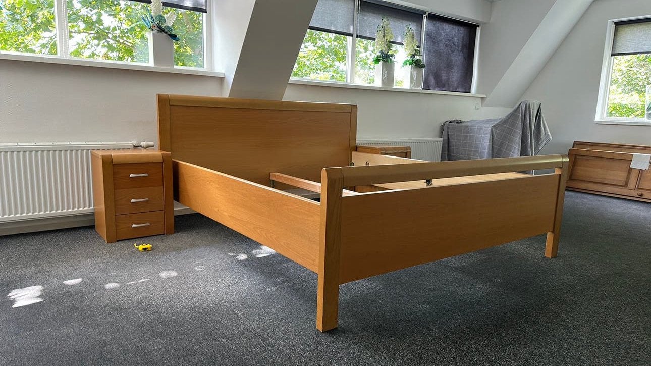180x200 ;  2 persoonsbed met 2 nachtkastjes, Huis en Inrichting, Slaapkamer | Bedden, Bruin, Tweepersoons, Ophalen of Verzenden