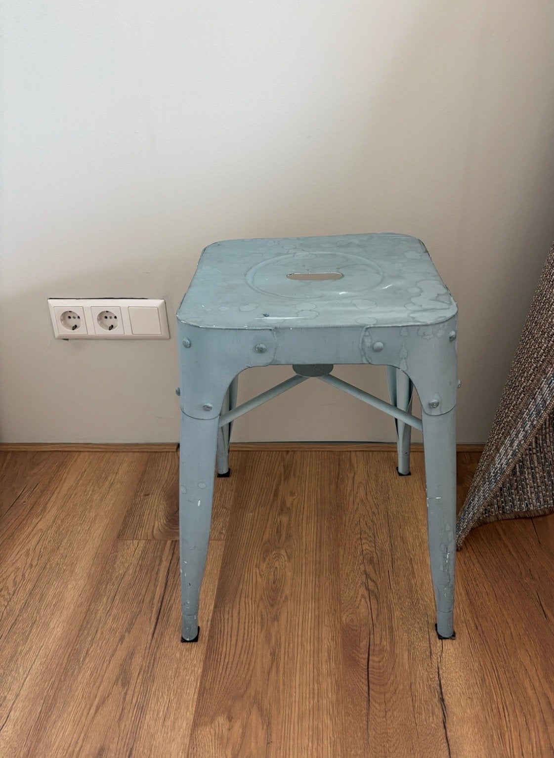 Blauw metalen krukje - Industrieel design, Ophalen, Gebruikt
