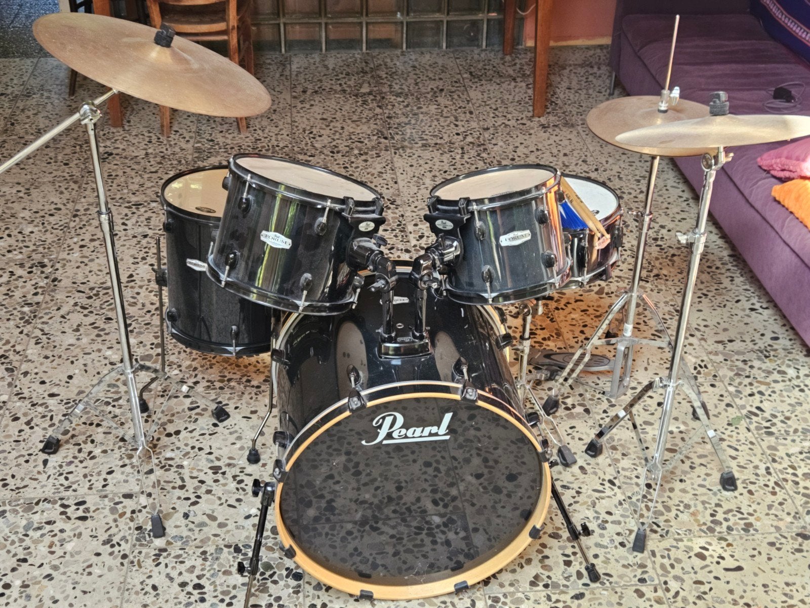 Pearl drumstel met CX-2000 bekkens en Forum Toms, Muziek en Instrumenten, Drumstellen en Slagwerk, Ophalen, Gebruikt, Pearl