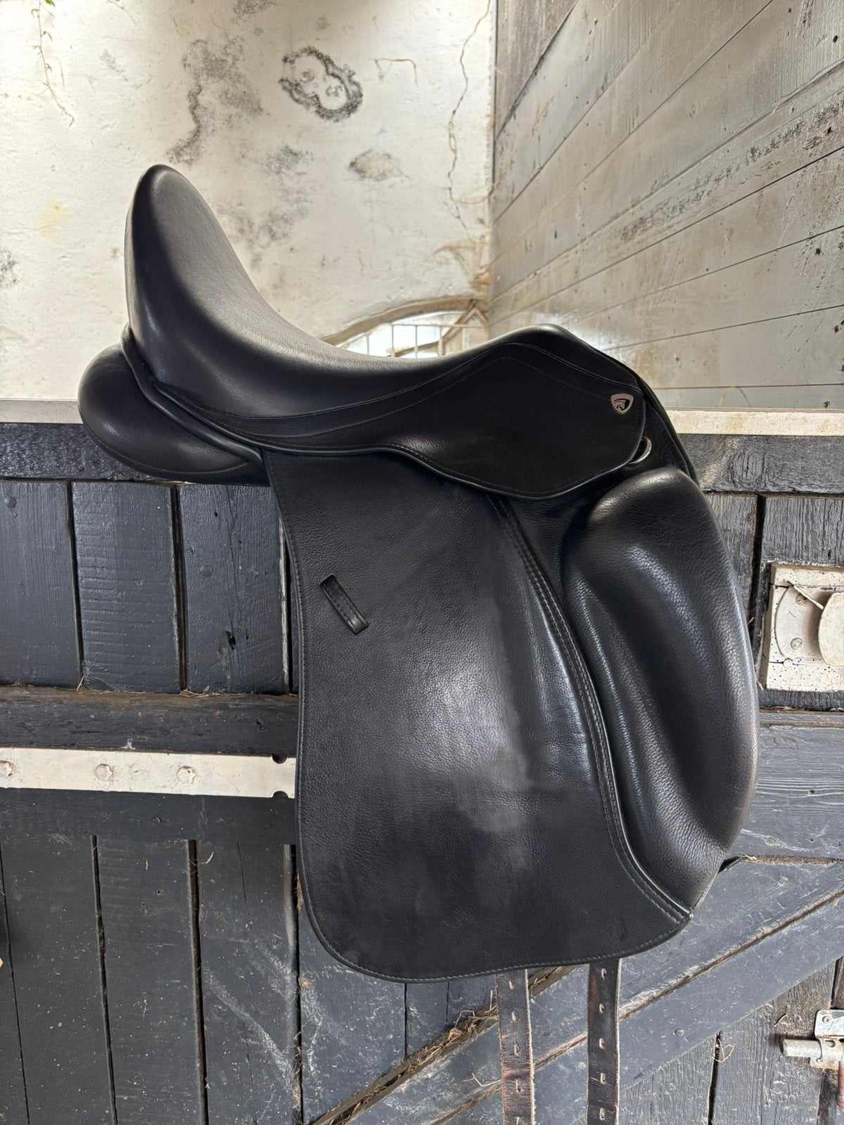 Horka dressix zadel, medium boom, 17 inch, Ophalen, Zo goed als nieuw, Dressuur