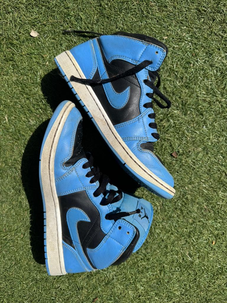 Jordan 1 mid (nike) maat 41 “University Blue Black”, Kleding | Heren, Schoenen, Ophalen, Blauw, Sneakers of Gympen, Gedragen