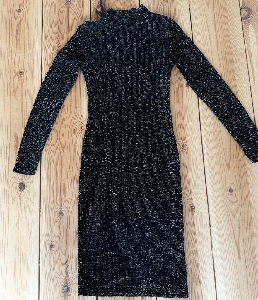 Cherry Koko jurk - zwart glitter met zilver - Medium (36 38), Kleding | Dames, Maat 38/40 (M), Zwart, Ophalen of Verzenden, Zo goed als nieuw