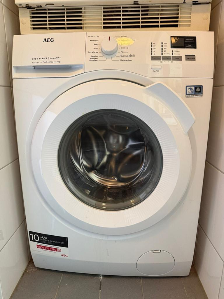 Wasmachine, Witgoed en Apparatuur, Wasmachines, 85 tot 90 cm, 1200 tot 1600 toeren, Ophalen