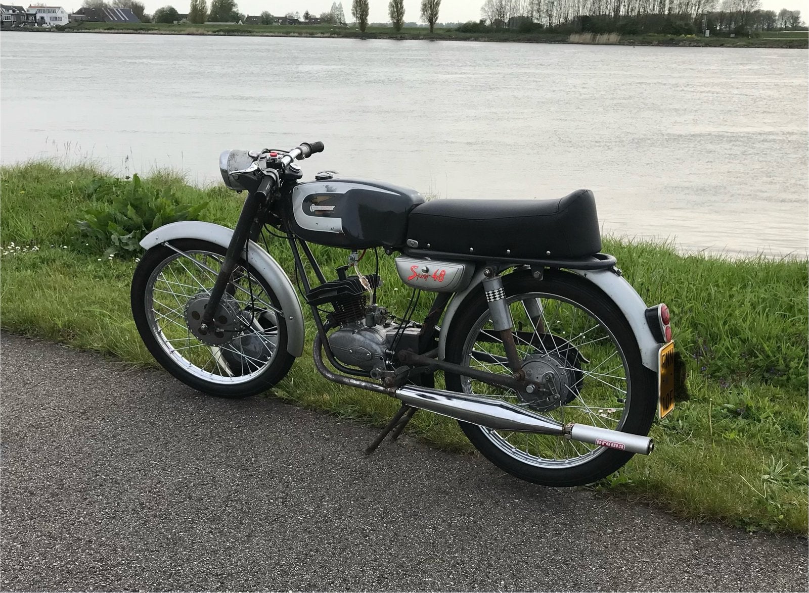 Gezocht: onderdelen voor ducati 48 sport 48ts sl50, Ophalen, Zo goed als nieuw, Kap, Overige merken