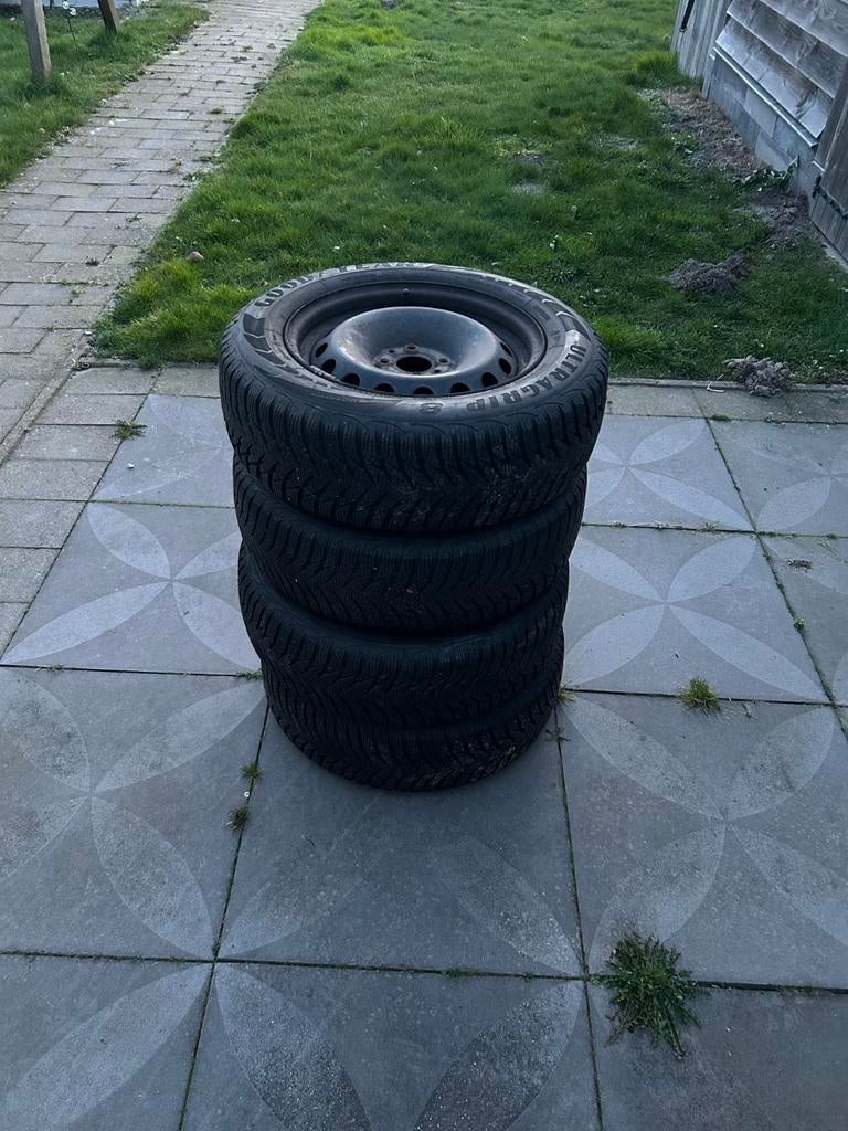 Goodyear Ultragrip 8 winterbanden 195/65R15, Ophalen, Gebruikt, 15 inch, Banden en Velgen