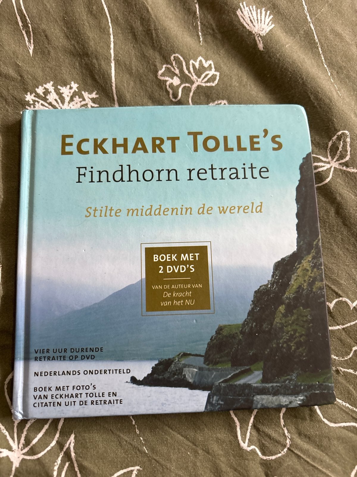 Eckhart Tolle's Findhorn retraite: Stilte middenin de wereld, Ophalen of Verzenden, Zo goed als nieuw, Spiritualiteit algemeen