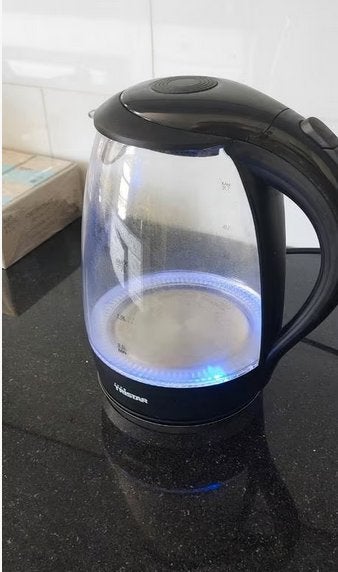 Waterkoker met blauw licht, 1 tot 2 liter, Ophalen, Gebruikt