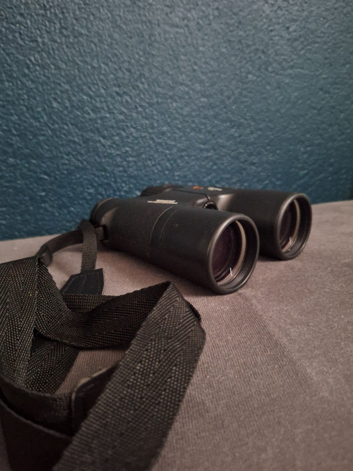 Bynolyt Tern 10x45 verrekijker - Goed, lensdop eraf, Audio, Tv en Foto, Optische apparatuur | Verrekijkers, Ophalen, Gebruikt