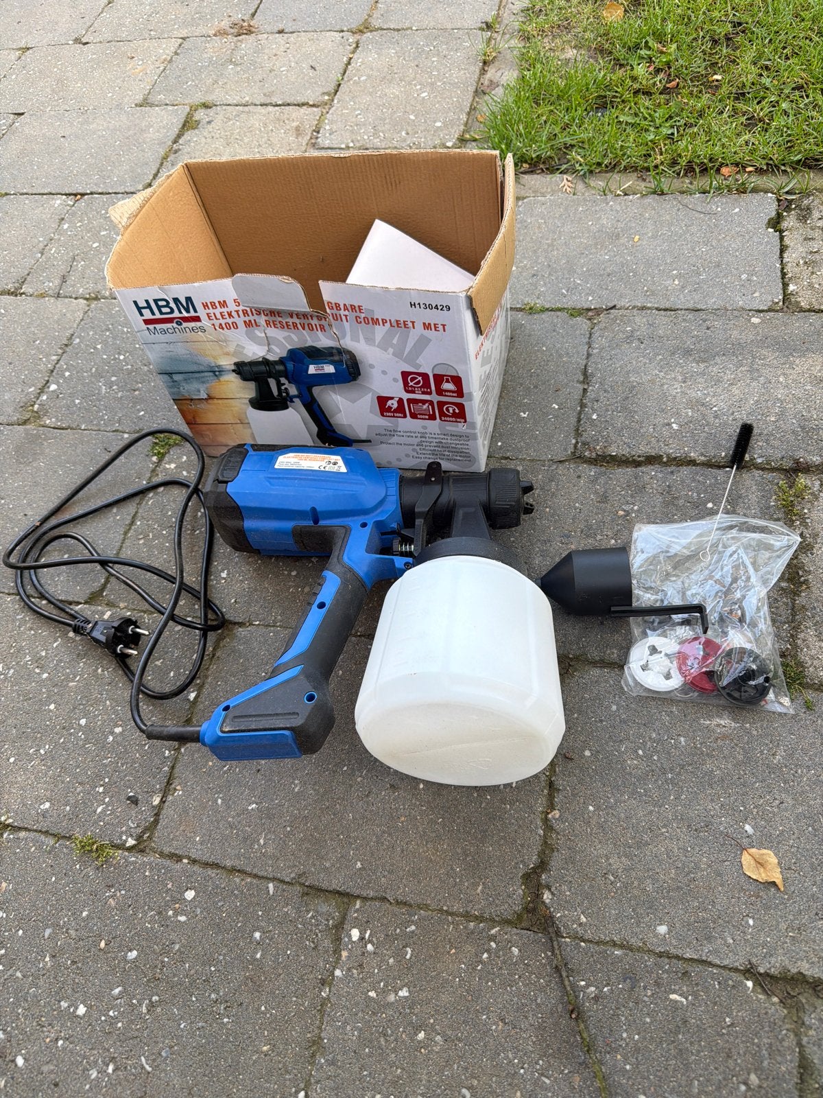 Nieuwe HBM elektrische verfspuit met 1400 ml reservoir, Doe-het-zelf en Verbouw, Ophalen, Nieuw, Verfspuit of Verfpomp