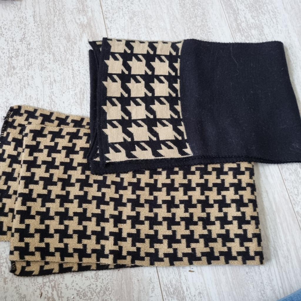 langwerpige gebreide sjaals in camel en zwart. Met een pied, Kleding | Dames, Mutsen, Sjaals en Handschoenen, Ophalen of Verzenden