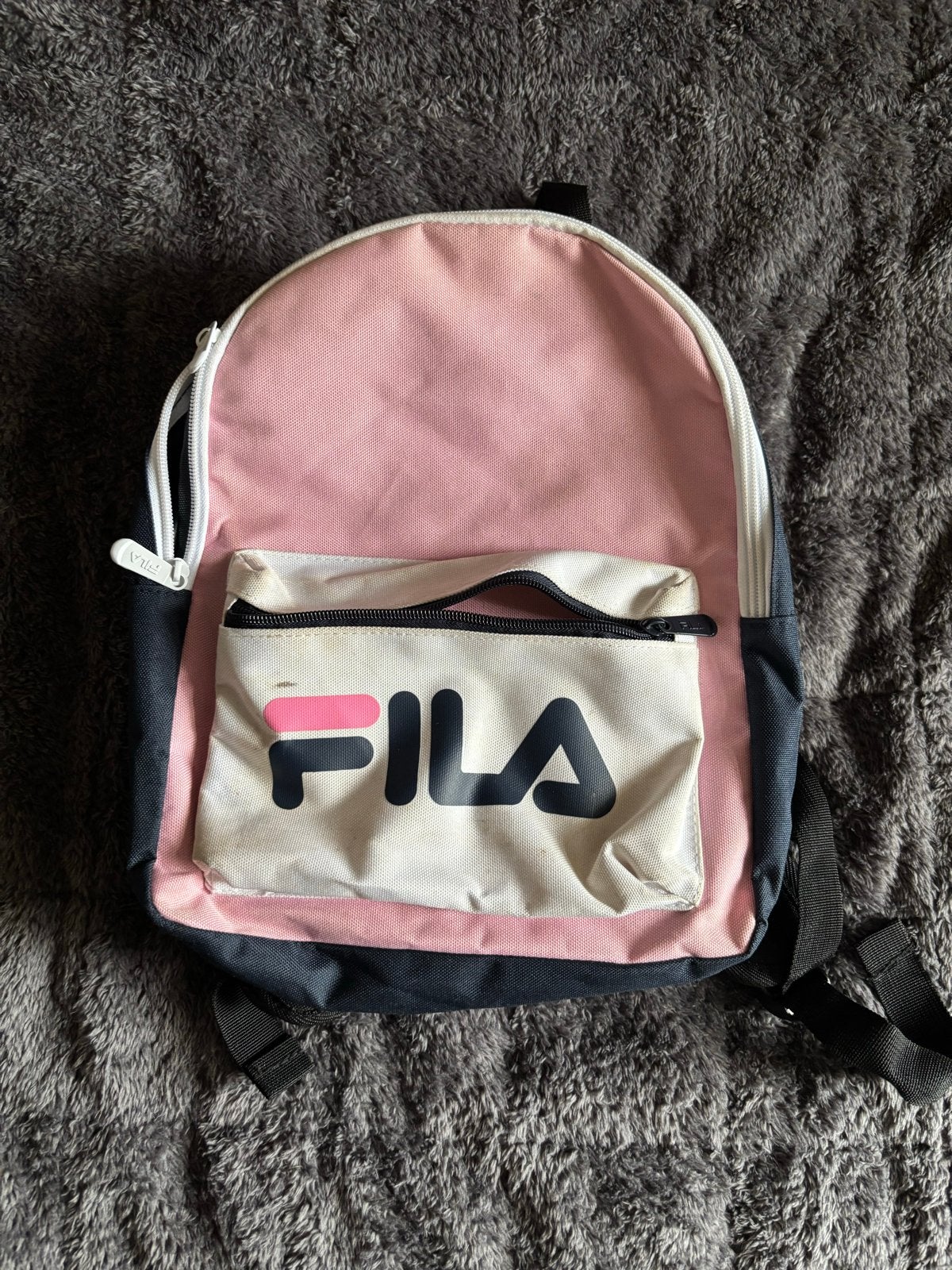 Kleine Fila tas voor onderweg, Overige merken, Gebruikt, Minder dan 30 cm, Ophalen of Verzenden
