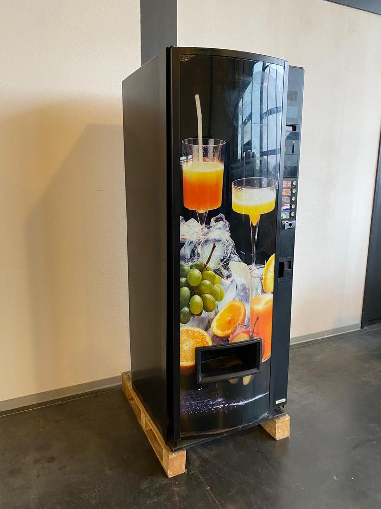 Vendo 5 selecties drankautomaat | Vendingmachine refurbished, Verzamelen, Ophalen, Vending Master, Ewinkel 12, 5431ND, Info@vendingmaster.nl