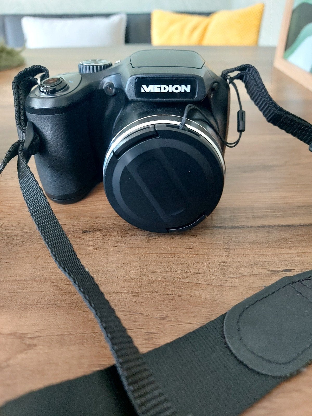 Medion camera met toebehoren., Ophalen, Cameratas, Overige Merken, Geen optische zoom