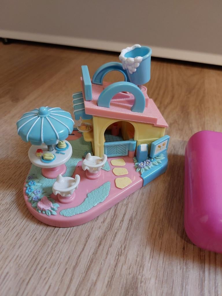 Polly pocket cafe + dierentuin, Ophalen of Verzenden, Poppenhuis