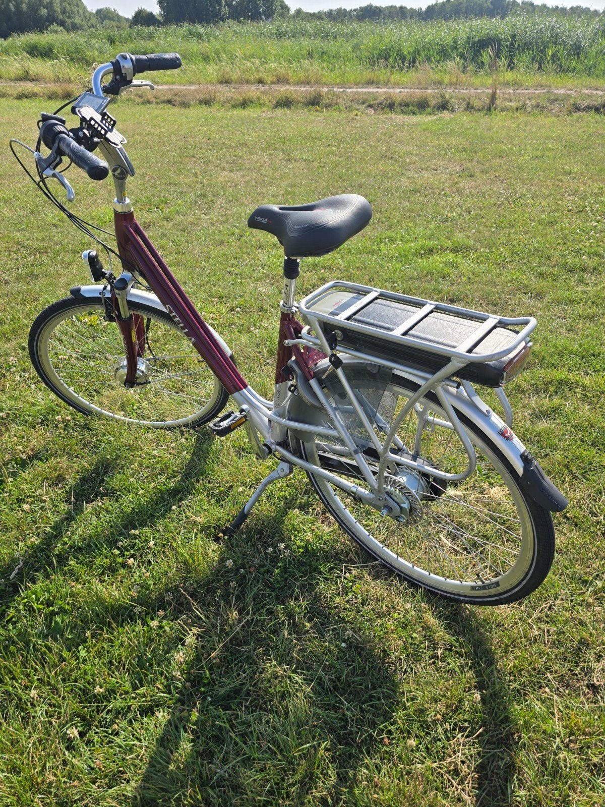 Electrische dames fiets merk Stella Vizenca 2x accu, Gebruikt, Versnellingen, 50 tot 53 cm, Trommelrem