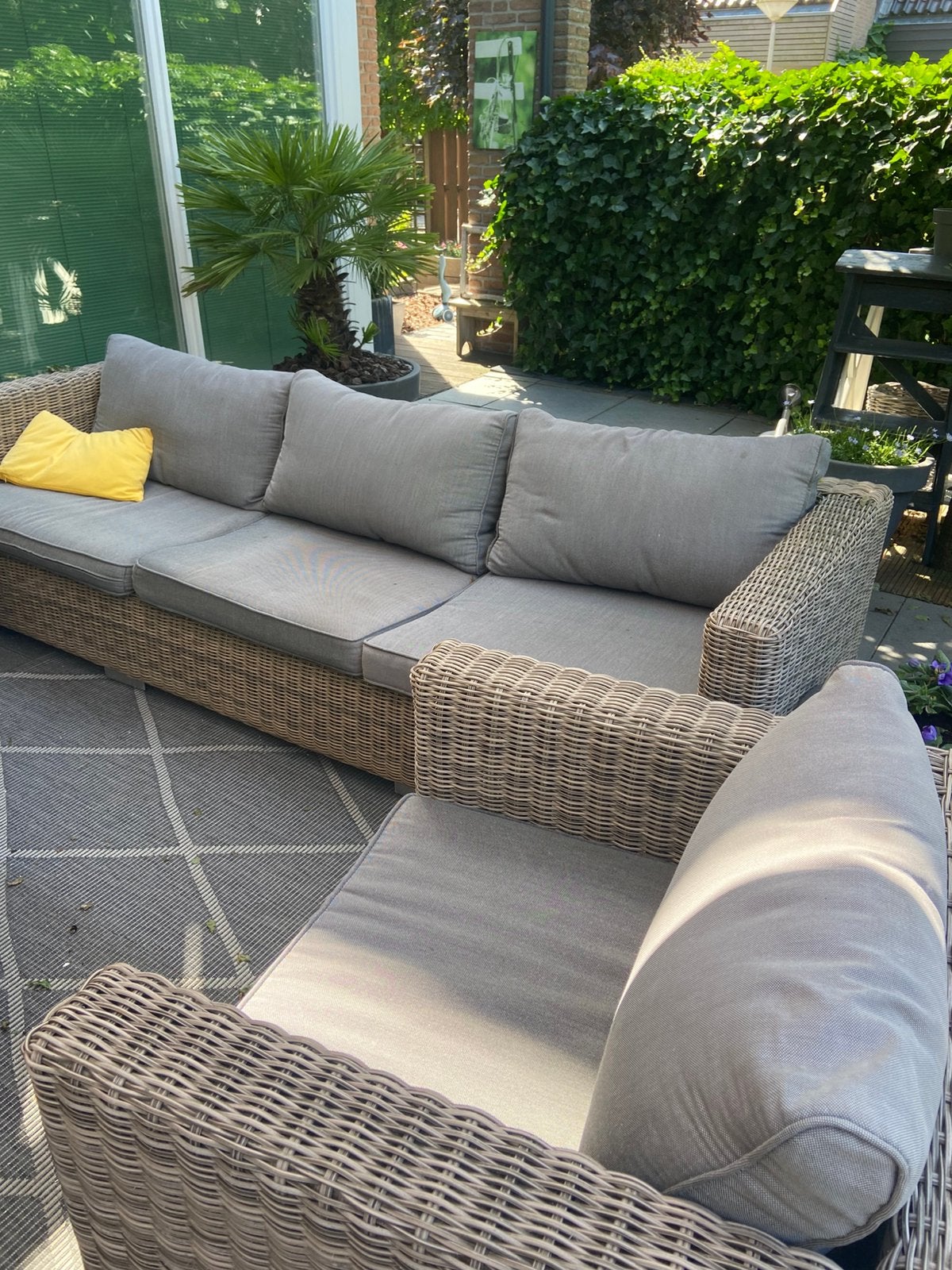 Rotan loungebank van Intratuin, Tuin en Terras, Tuinsets en Loungesets, Ophalen, Gebruikt, Rotan, 3 zitplaatsen