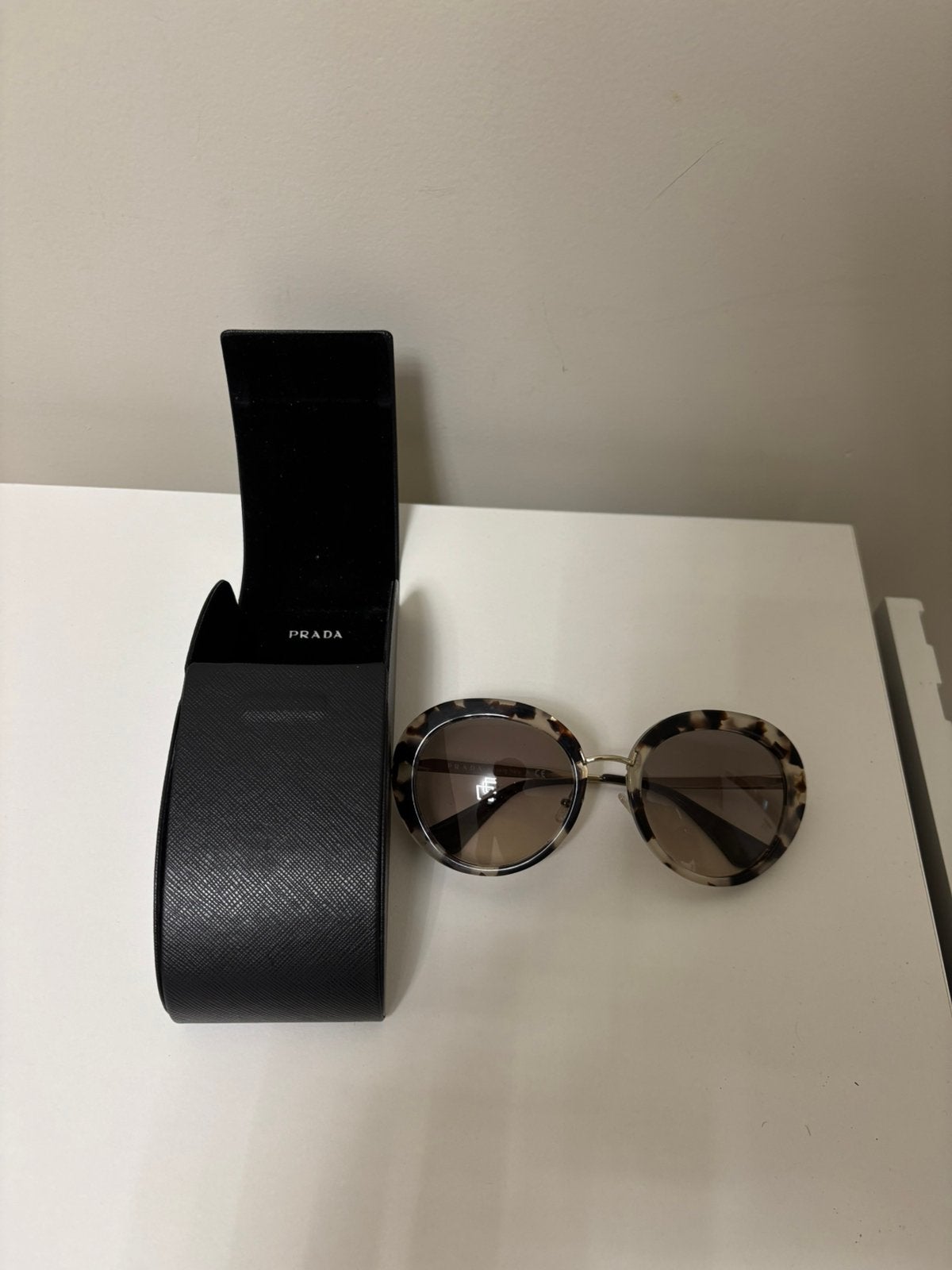 Prada zonnebril - model SPR 16Q - origineel, Zonnebril, Overige kleuren, Prada, Ophalen of Verzenden