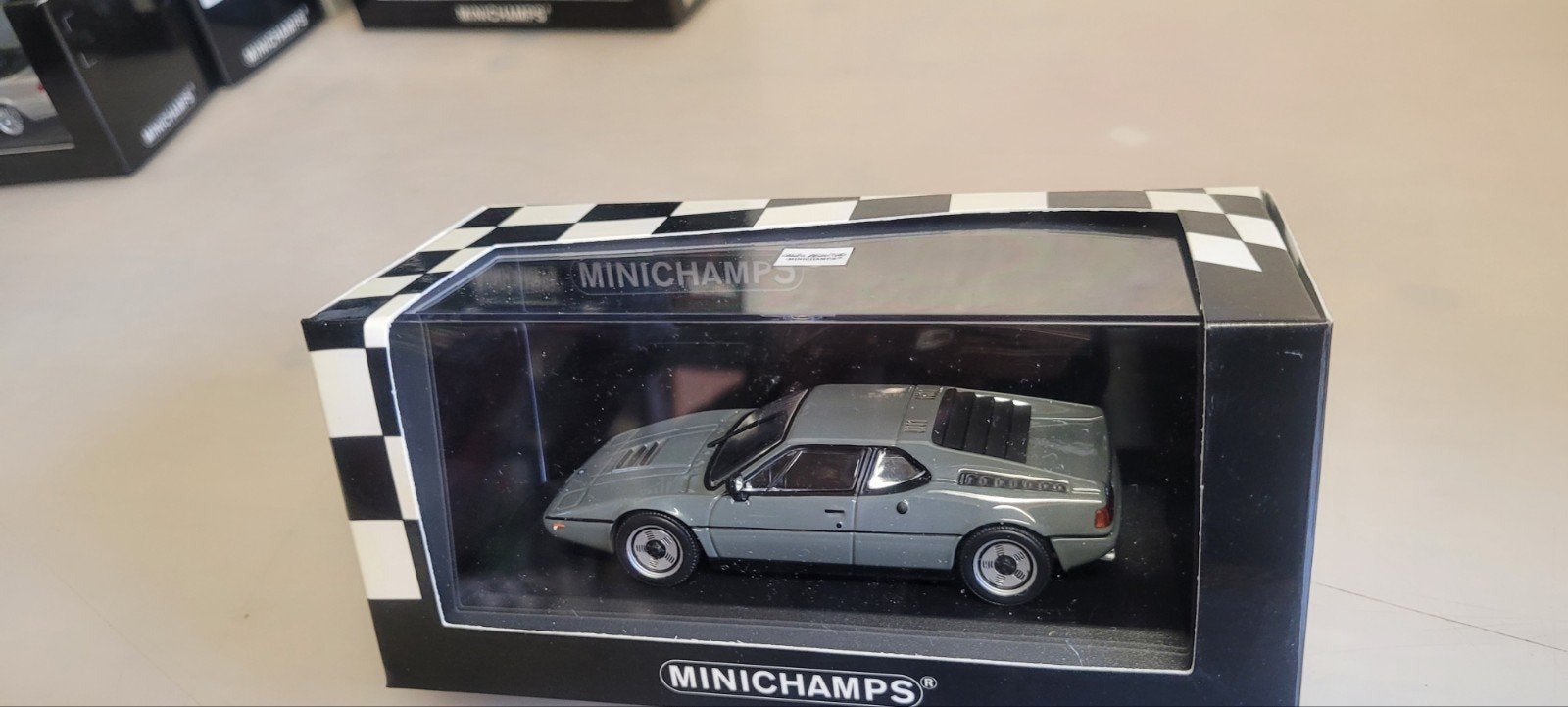 Minichamps BMW M1, Ophalen of Verzenden, Zo goed als nieuw, Auto, MiniChamps