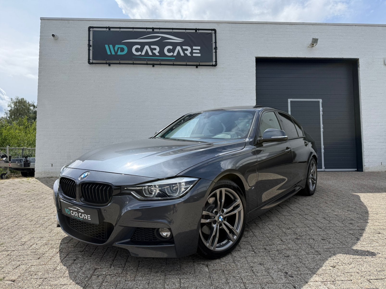 BMW 3-Serie 330e 252pk Aut 2016 Grijs, Pano, Carplay, 1998 cc, Achterwielaandrijving, Dealer onderhouden, 3-Serie