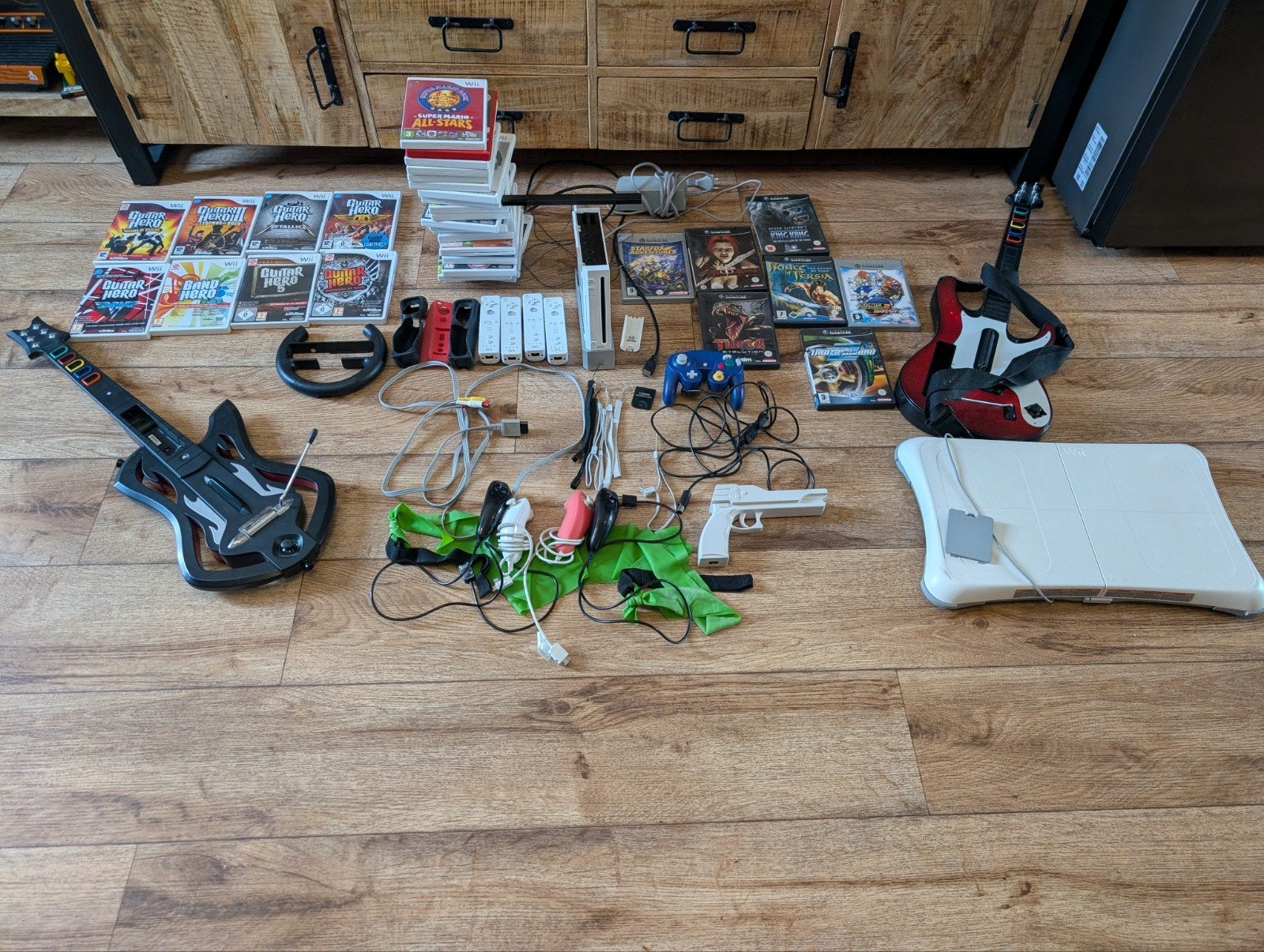 Nintendo wii. alles in één te koop., Spelcomputers en Games, Games | Nintendo Wii, Ophalen, Gebruikt, Vanaf 18 jaar, Eén computer