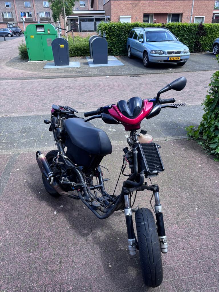 Yamaha aerox 70cc, Fietsen en Brommers, Scooters | Yamaha, Ophalen, Tweetakt, Gebruikt, Aerox