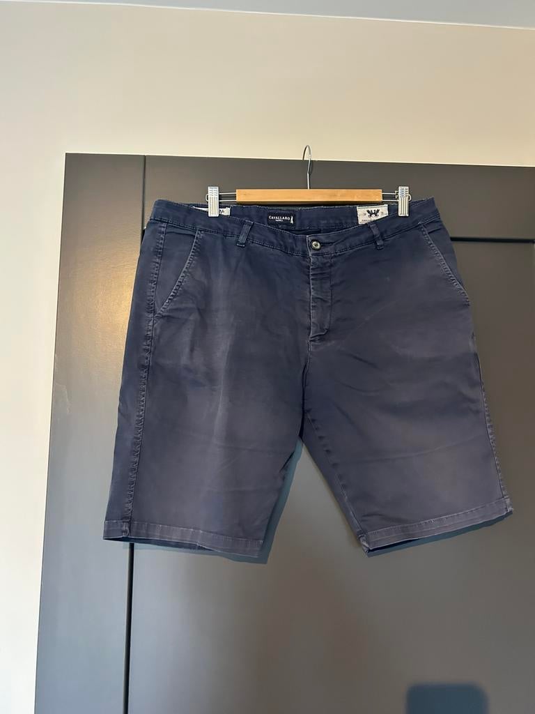 Leuks korte broek van Cavallaro maat 36 te koop donkerblauw, Verzenden, Gedragen, Maat 56/58 (XL), Blauw