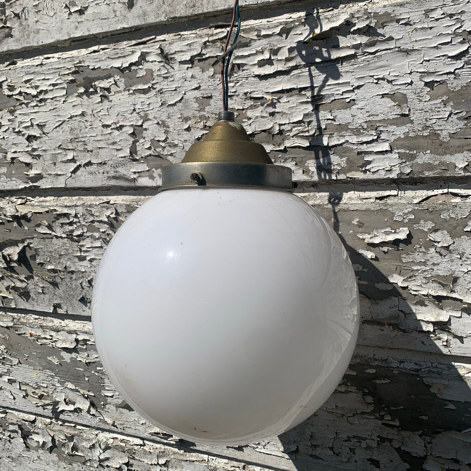 Vintage Bolvormige Plafondlamp - Melkglas ,schoollamp, Huis en Inrichting, Ophalen of Verzenden, Gebruikt, Glas, Vintage,art deco