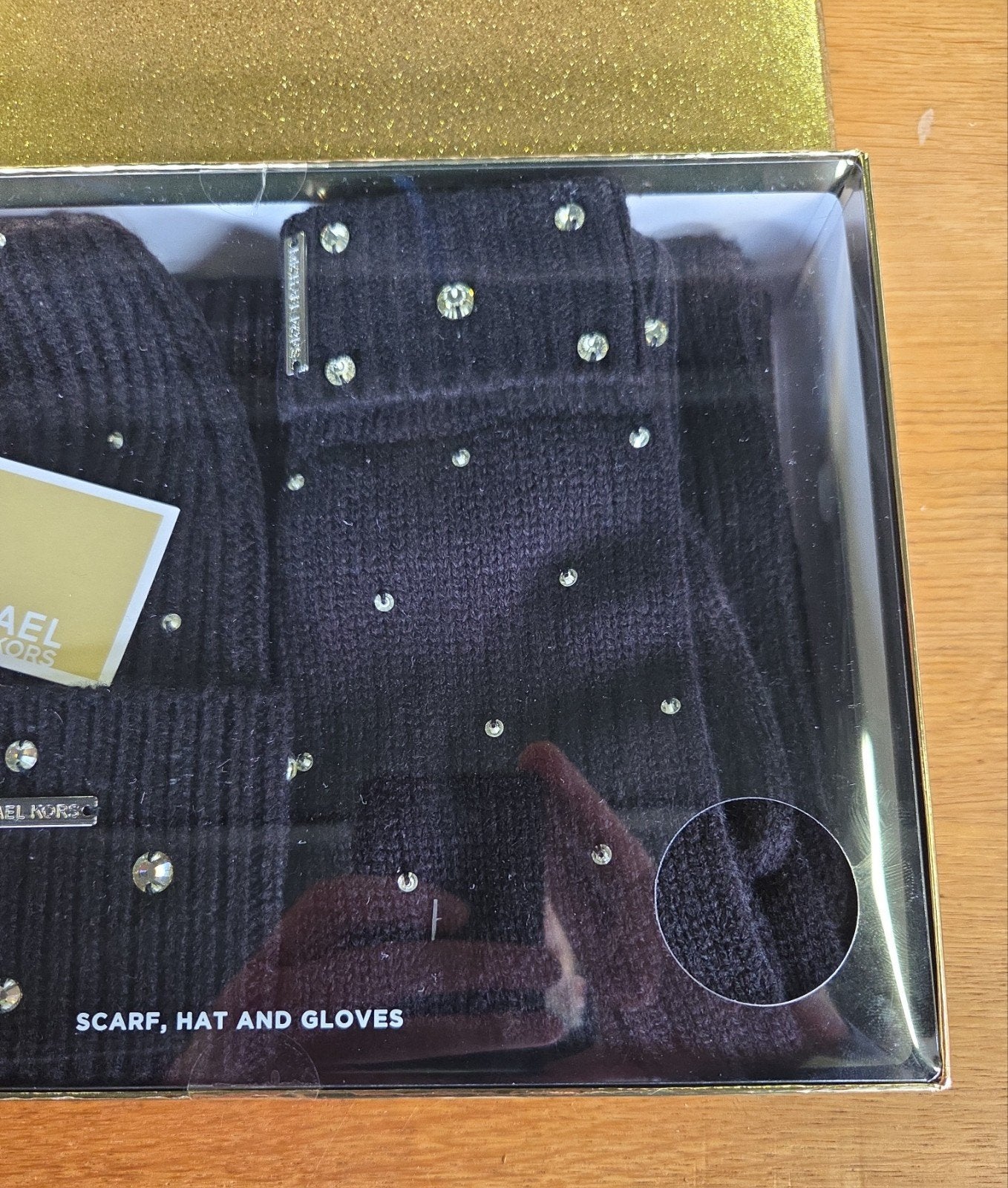 Michael Kors scarf hat gloves set, Kleding | Dames, Mutsen, Sjaals en Handschoenen, Nieuw, Ophalen of Verzenden, X, Sjaal