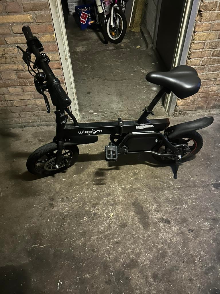 Wingoo, Fietsen en Brommers, Ophalen of Verzenden, Zo goed als nieuw, Elektrische step (E-scooter)