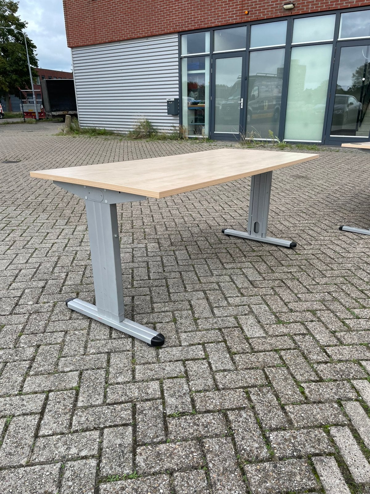 Verstelbare bureau’s, Huis en Inrichting, 160 cm, Hout, Zo goed als nieuw, Overige merken