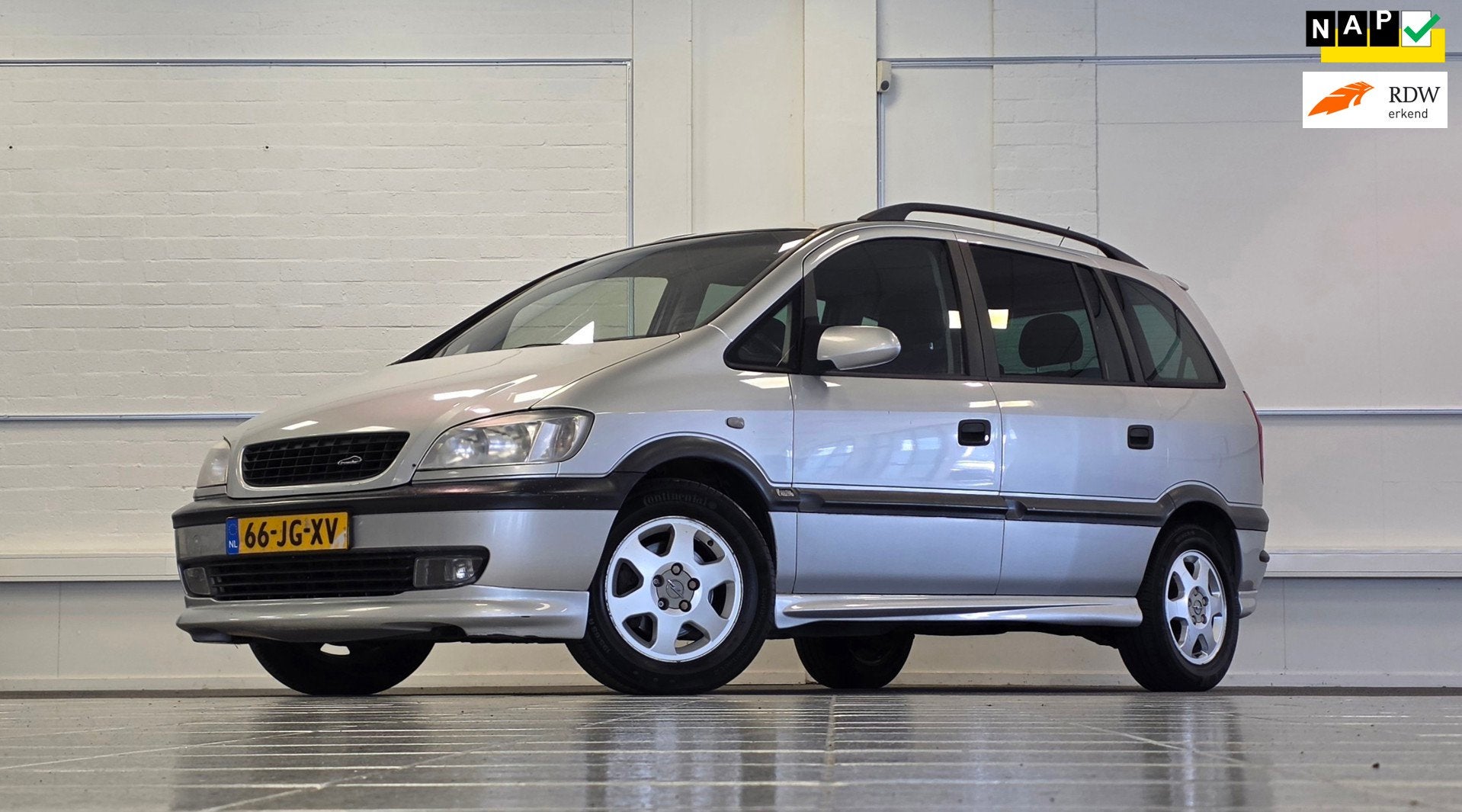 Opel Zafira 1.8i 16V Elegance Trekhaak Airco Garantie APK 11, Auto's, Voorwielaandrijving, Gebruikt, Zwart, 4 cilinders