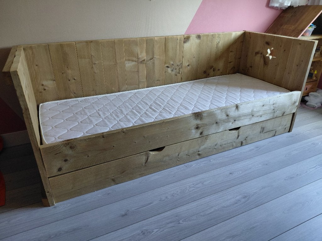 Steigerhouten bed, Ophalen, Gebruikt, Eenpersoons, Bruin