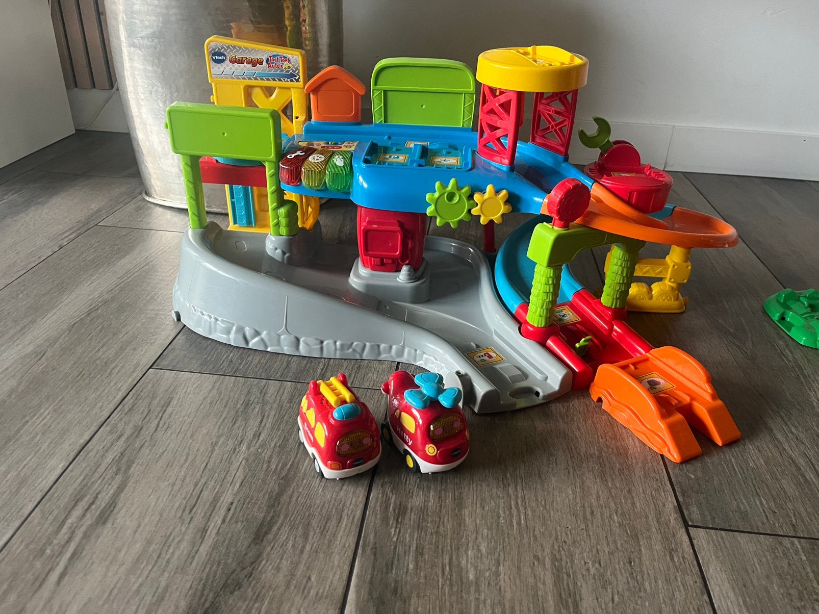 Vtech toet toet autogarage, Ophalen, Zo goed als nieuw, 2 tot 4 jaar