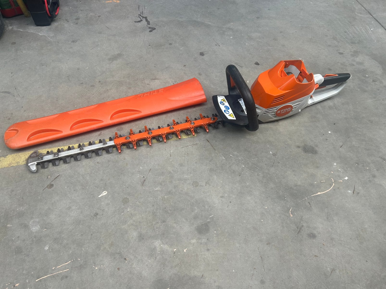 Stihl HSA 100 Accu heggenschaar voor AP systeem, Ophalen of Verzenden, Zo goed als nieuw, Accu