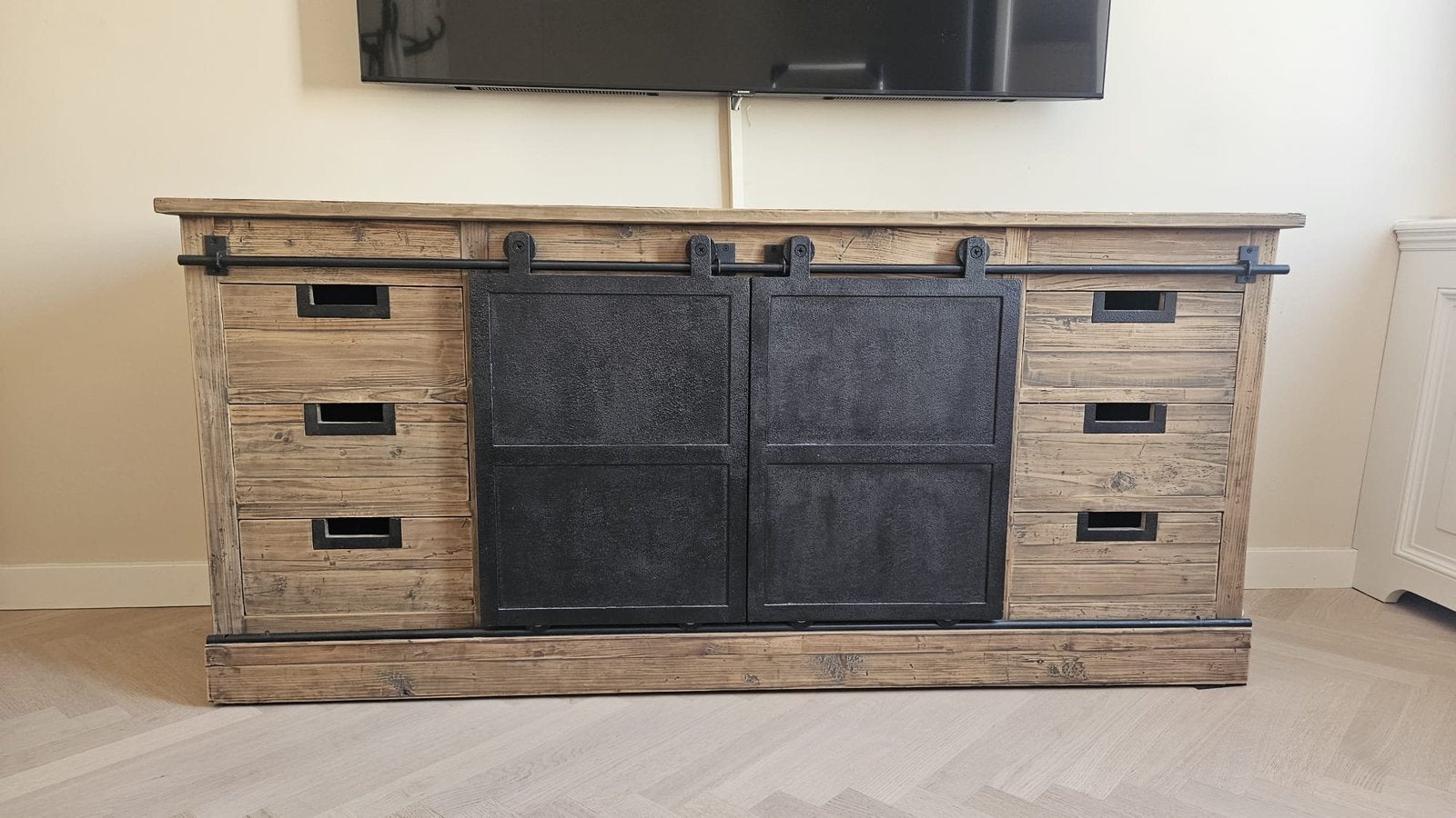 Robuuste Tafels Dressoir, Ophalen, Zo goed als nieuw, 25 tot 50 cm