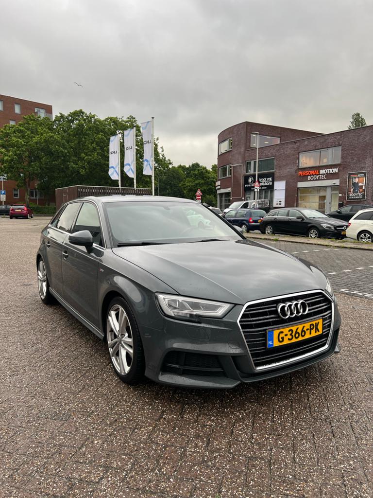 Audi A3 1.5 Tfsi - 150pk - S-tronic 2019 - Digital Dashboard, Auto's, 1498 cc, Zwart, 4 cilinders, Leder en Stof